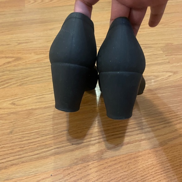 CROCS Black Women's Heels - Picture 8 of 9